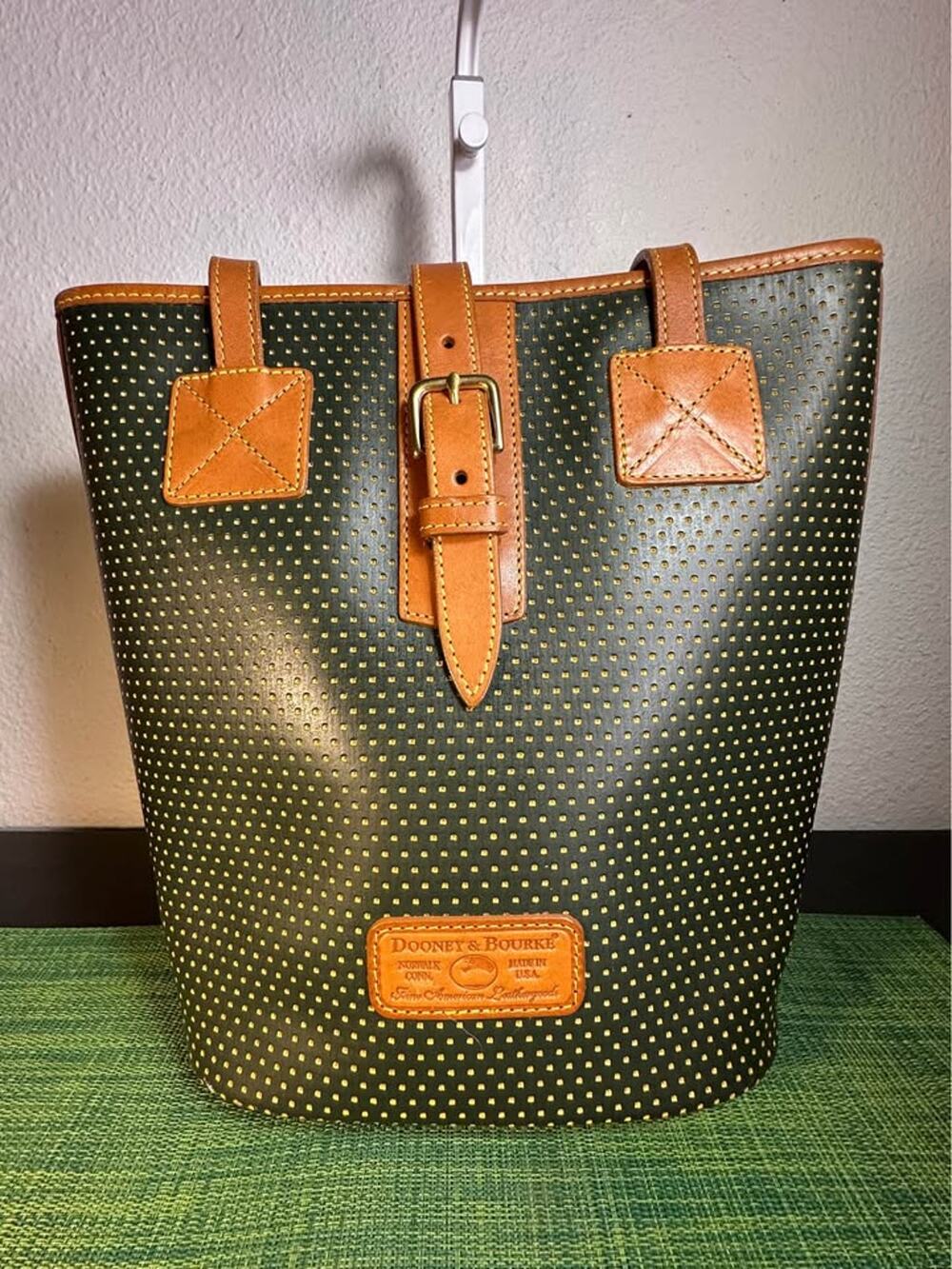 Rare Vintage Dooney & Bourke Cabrio Leather Bucket Bag – Forest Green